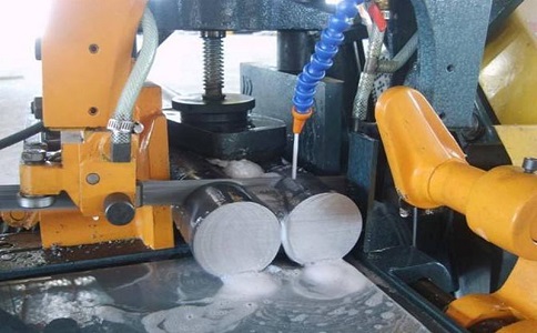 江陵卧式带锯床的送料方式有哪几种？